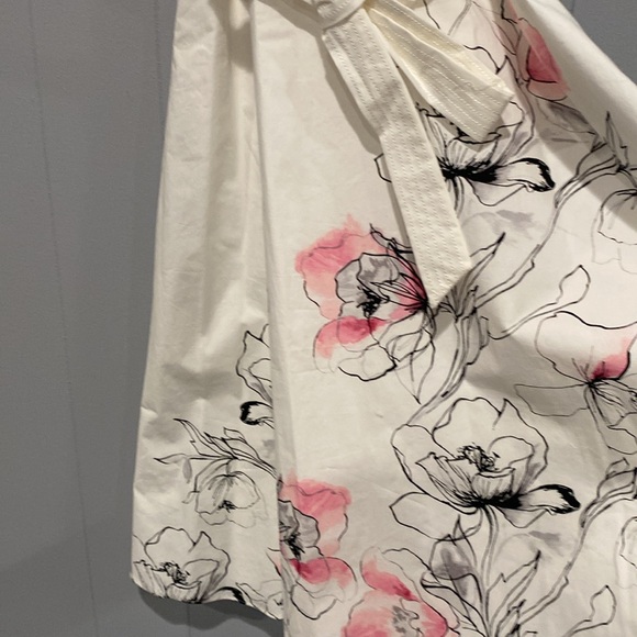 Women’s dress - Picture 6 of 6